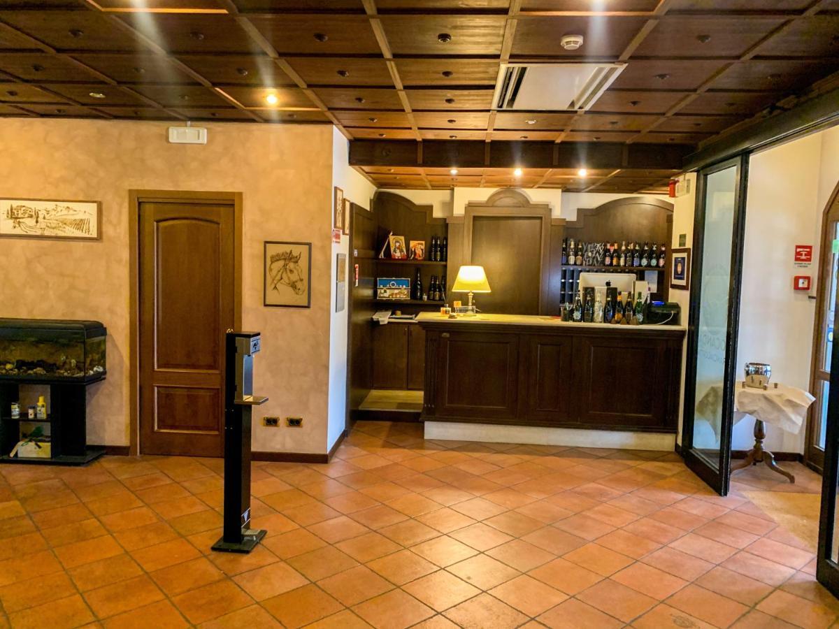 Hotel La Locanda Della Franciacorta Corte Franca Esterno foto